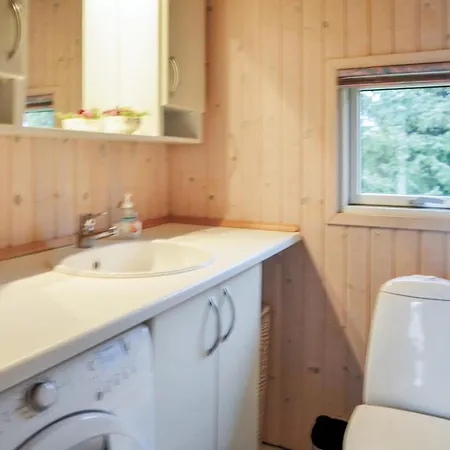 4 Bedroom Lovely In エーベルトフト