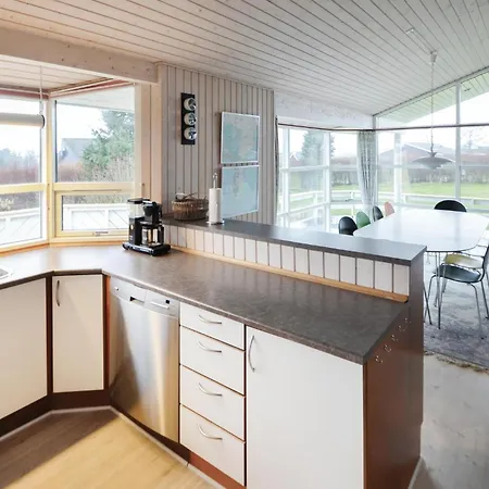 別荘 4 Bedroom Lovely In エーベルトフト
