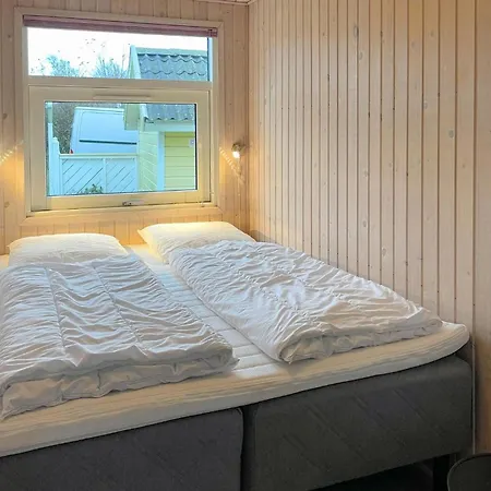 4 Bedroom Lovely In エーベルトフト