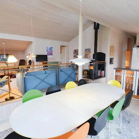 4 Bedroom Lovely In
